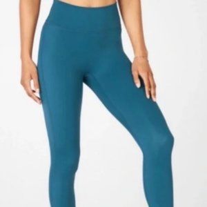 Fabletics Powerhold Capri Size XS - GUC